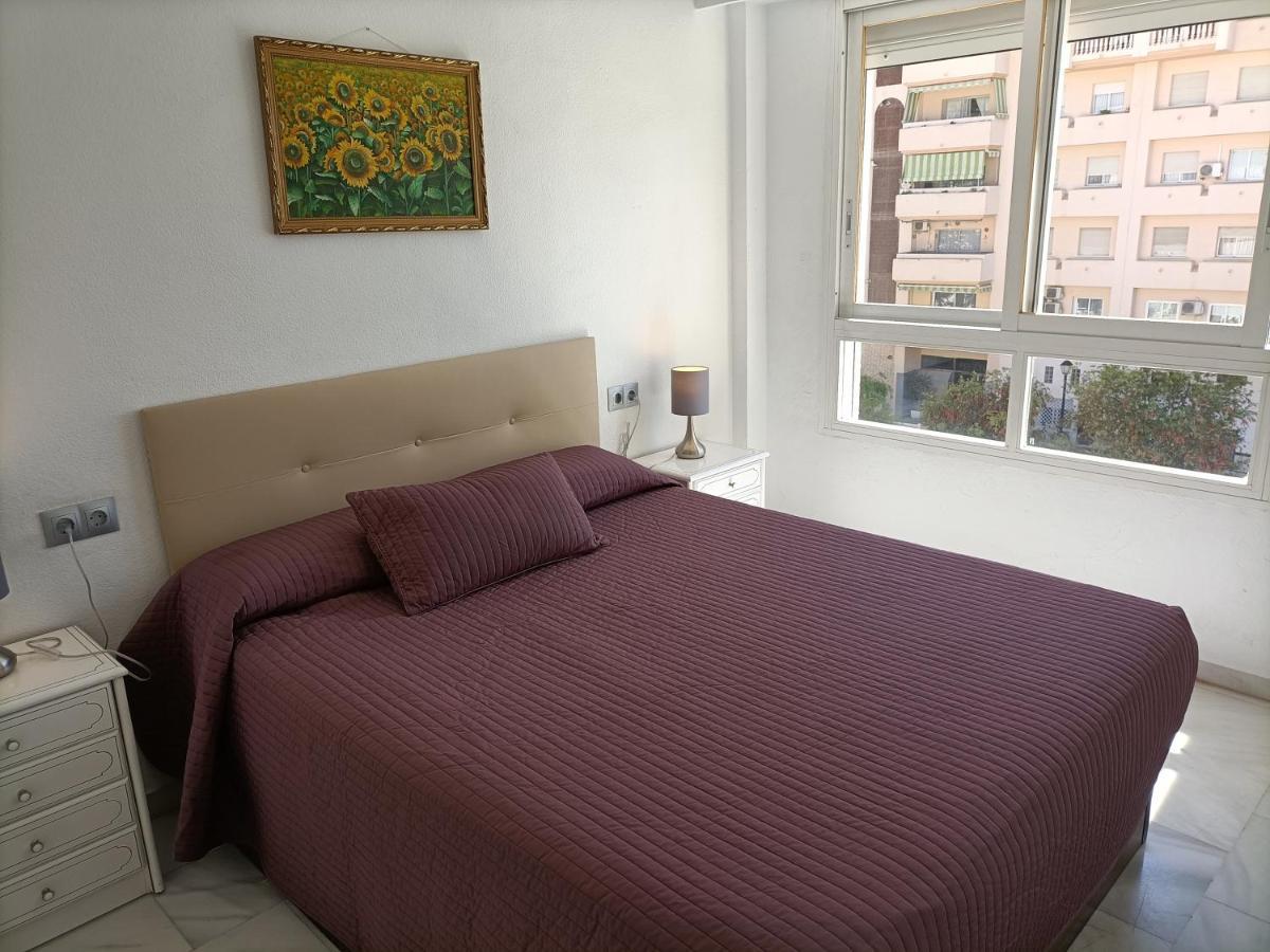 Suites Center Recinto Ferial Fuengirola Exteriör bild