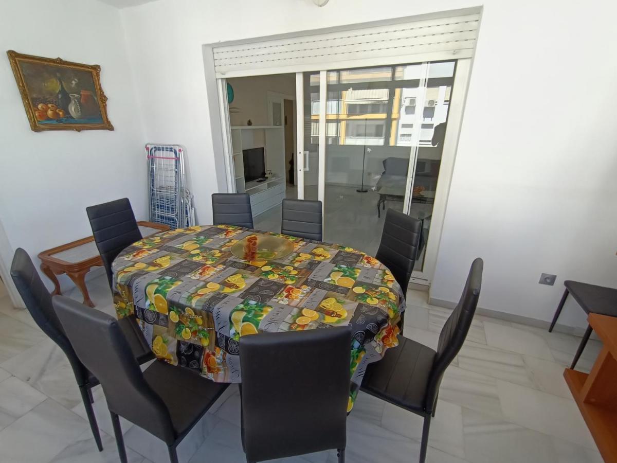 Suites Center Recinto Ferial Fuengirola Exteriör bild