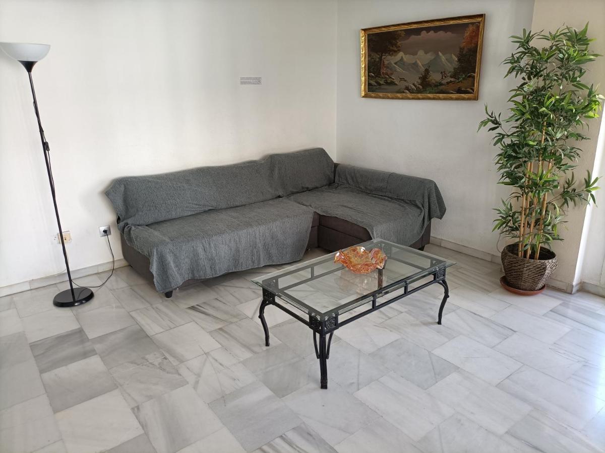 Suites Center Recinto Ferial Fuengirola Exteriör bild